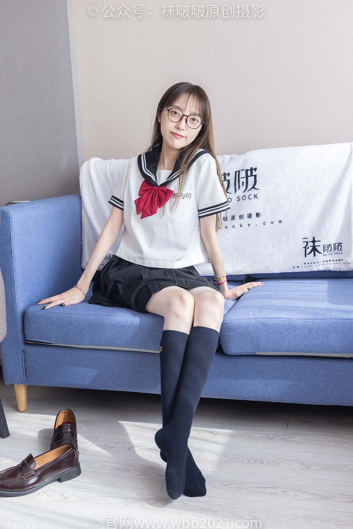 [BoBoSocks袜啵啵]NO.530 稚予-皮鞋、高跟鞋、深蓝色小腿棉袜、油亮白丝油亮肉丝、jk制服 BoBoSocks袜啵啵-第1张