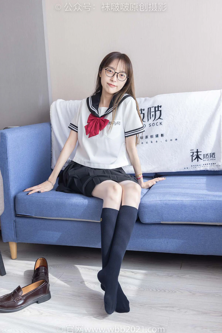 [BoBoSocks袜啵啵]NO.530 稚予-皮鞋、高跟鞋、深蓝色小腿棉袜、油亮白丝油亮肉丝、jk制服 BoBoSocks袜啵啵-第1张