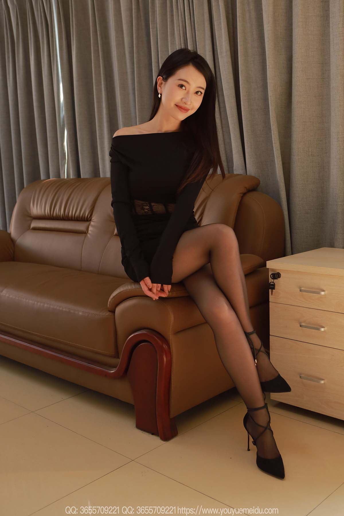 [IESS异思趣向] 2025.04.27 丝享家2038：小婕《迷人黑玫瑰》 IESS异思趣向-第1张