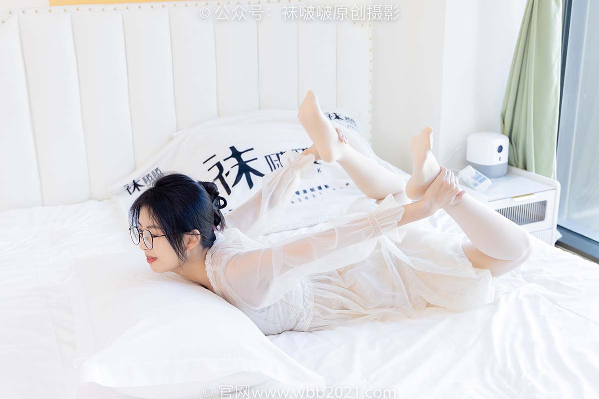 [BoBoSocks袜啵啵]NO.532 奶油-平底鞋、厚肉丝、瑜伽动作,皮筋绑脚老头乐挠脚剧情 BoBoSocks袜啵啵-第2张