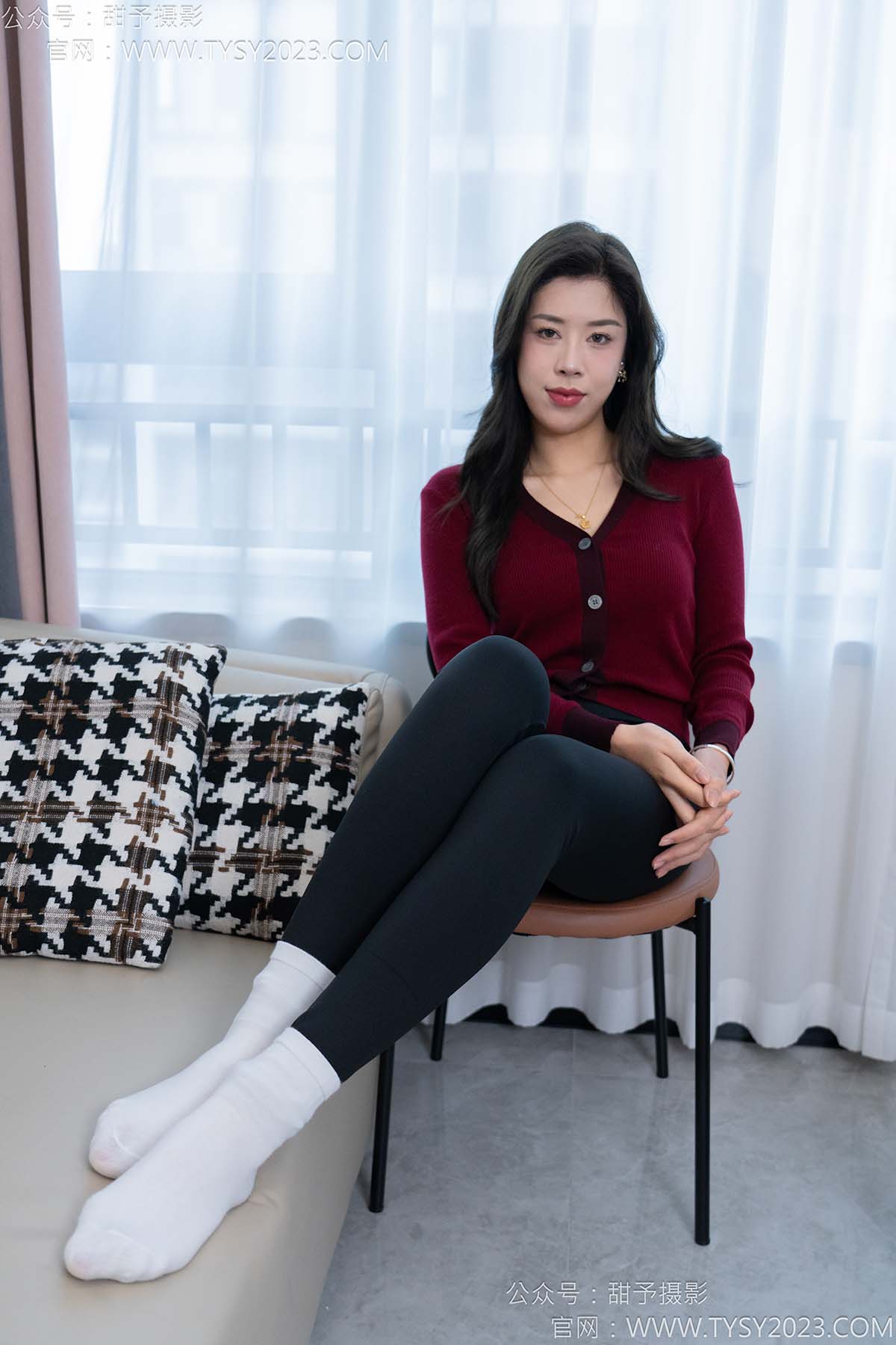 甜予摄影 NO.155 咖啡豆-靴子、脏袜子、裸足 TYSY甜予摄影-第1张