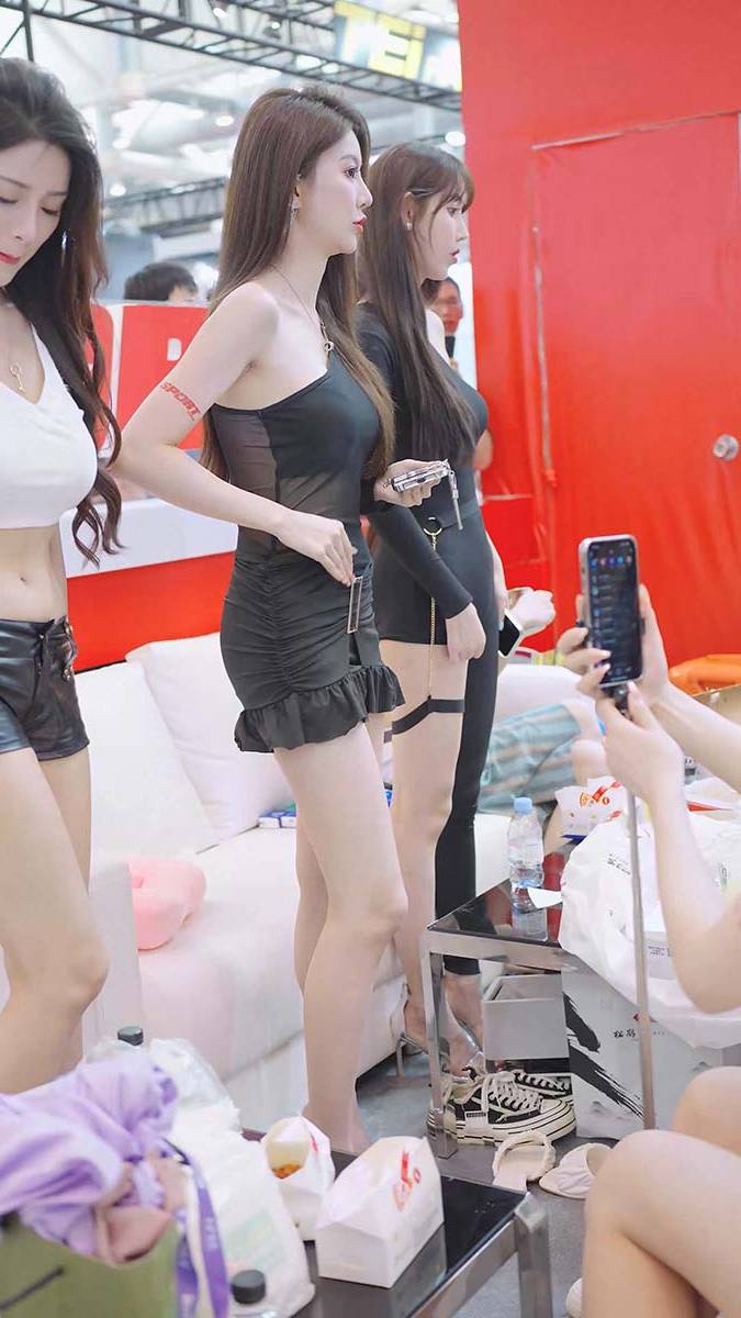 2023 苏州GTSHOW改装车展 Auto Salon Racing Model 110 街拍-第1张