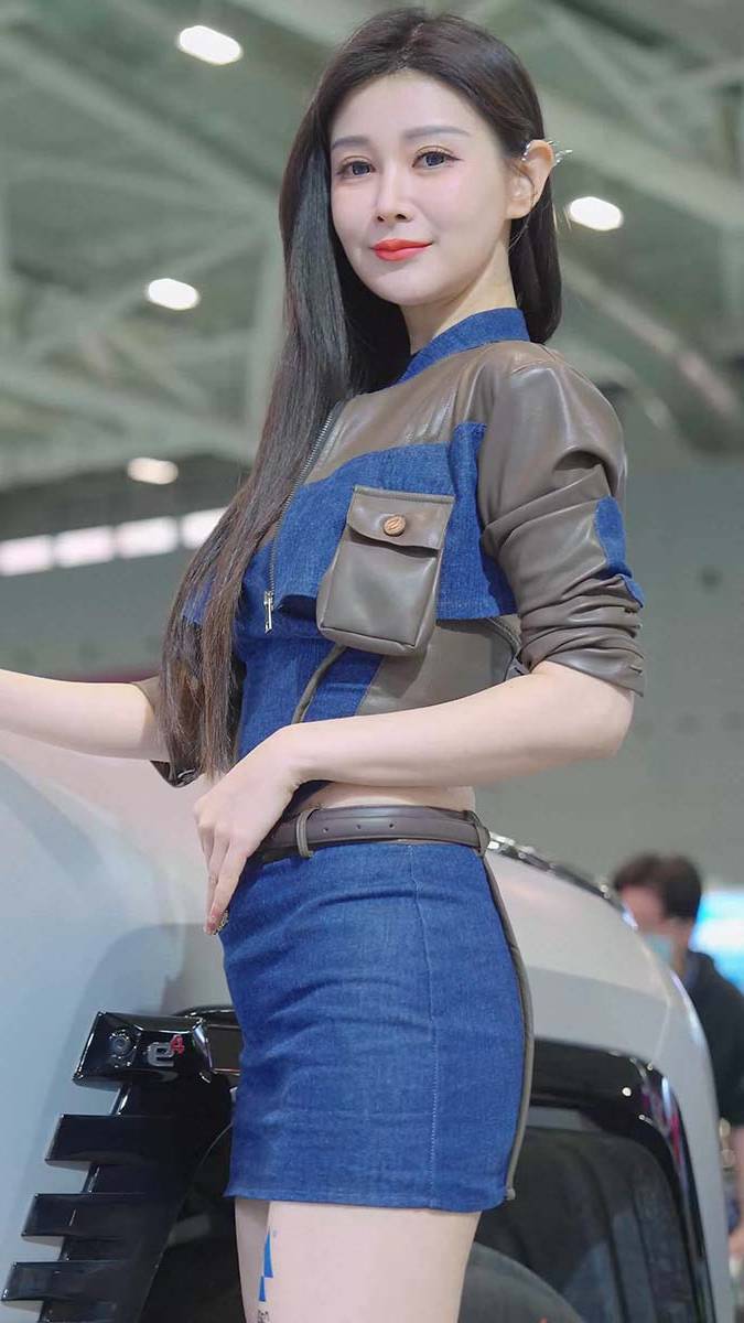 2024 深圳改装车展 Auto Salon 车模抖音网红随拍 105 街拍-第1张