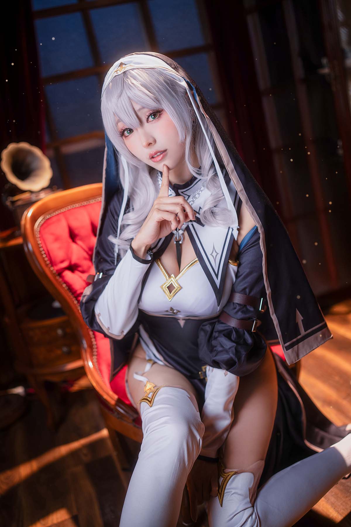 Ely_eee(ElyEE子) – Shirogane noel~Nun Cosplay-第1张