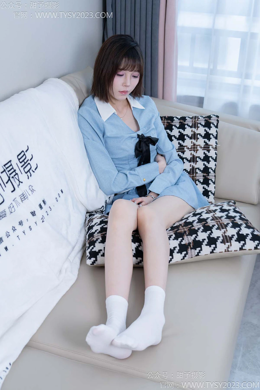 甜予摄影 NO.164 珞珞-板鞋、白棉袜、裸足 TYSY甜予摄影-第1张