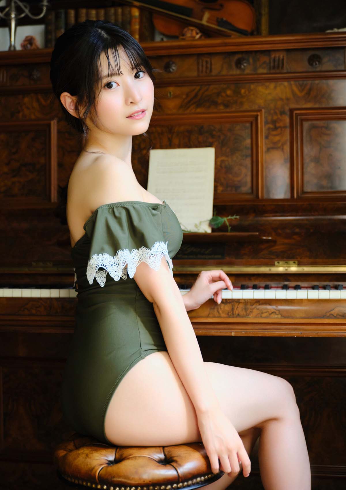小鳥遊るい – wonderland Photobook-第2张
