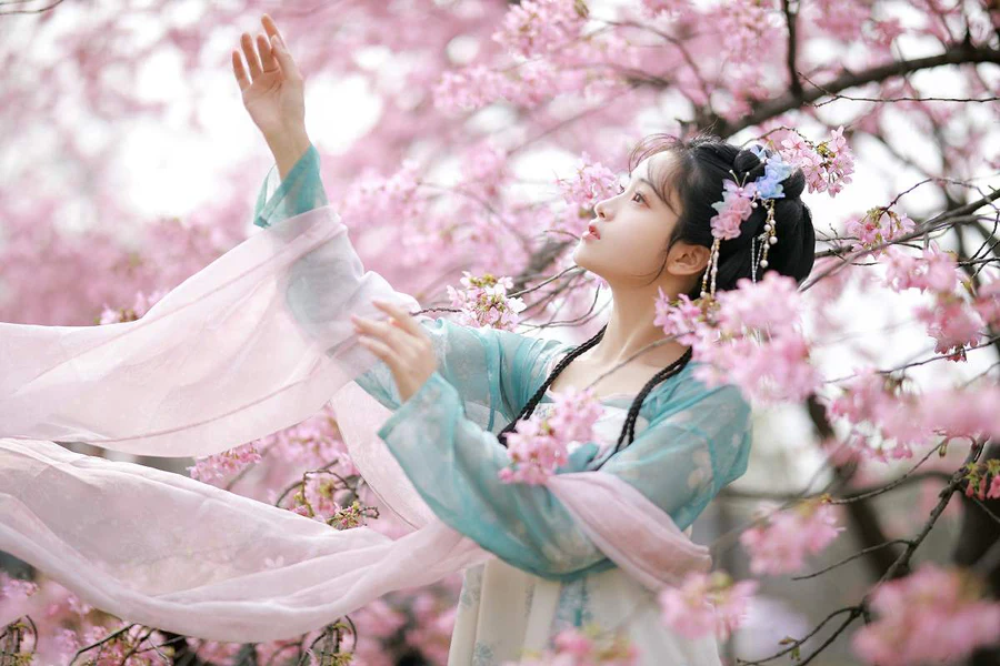 [YITUYU艺图语]2025.03.31 樱花少女 绵绵思远道 YITUYU艺图语-第1张