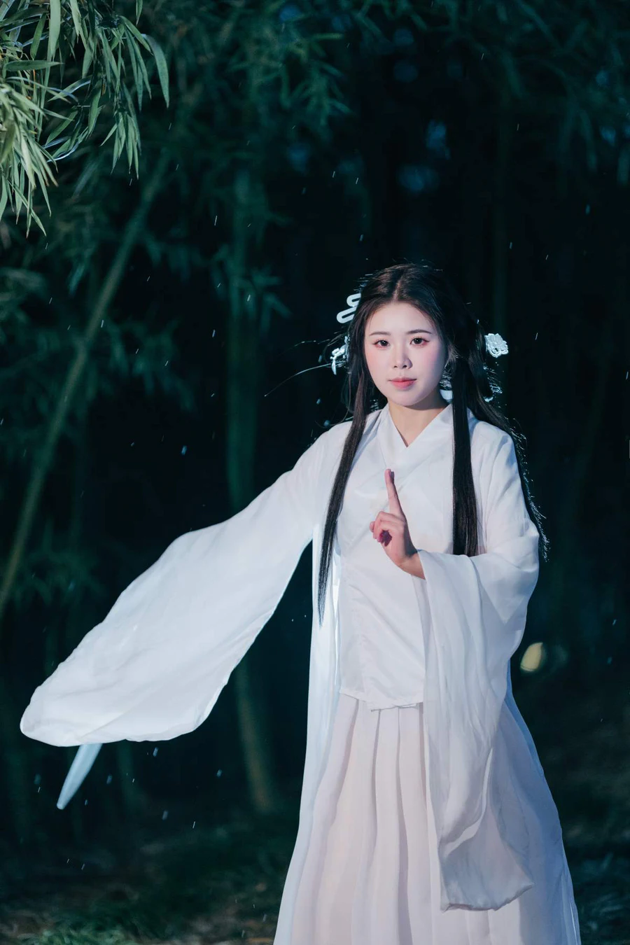 [YITUYU艺图语]2025.03.31 竹林夜影清冷风 苏苏 YITUYU艺图语-第2张