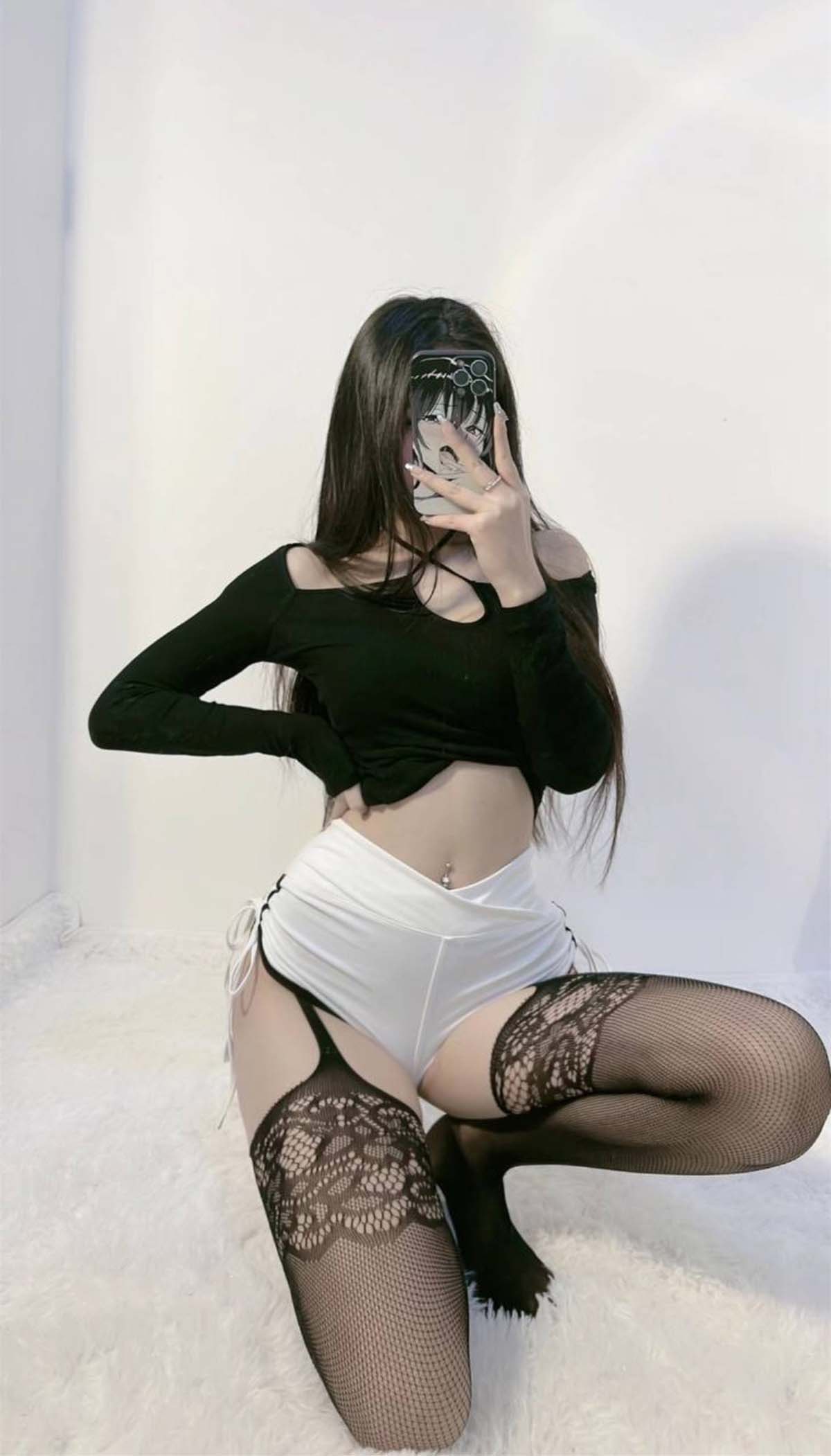 陈佩奇yyyy – 牛仔翘臀 Cosplay-第1张