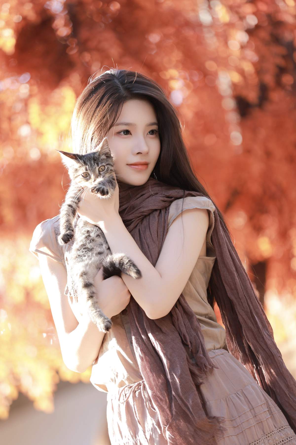 [YITUYU艺图语]2025.04.01 她和猫咪 梁尘 YITUYU艺图语-第2张