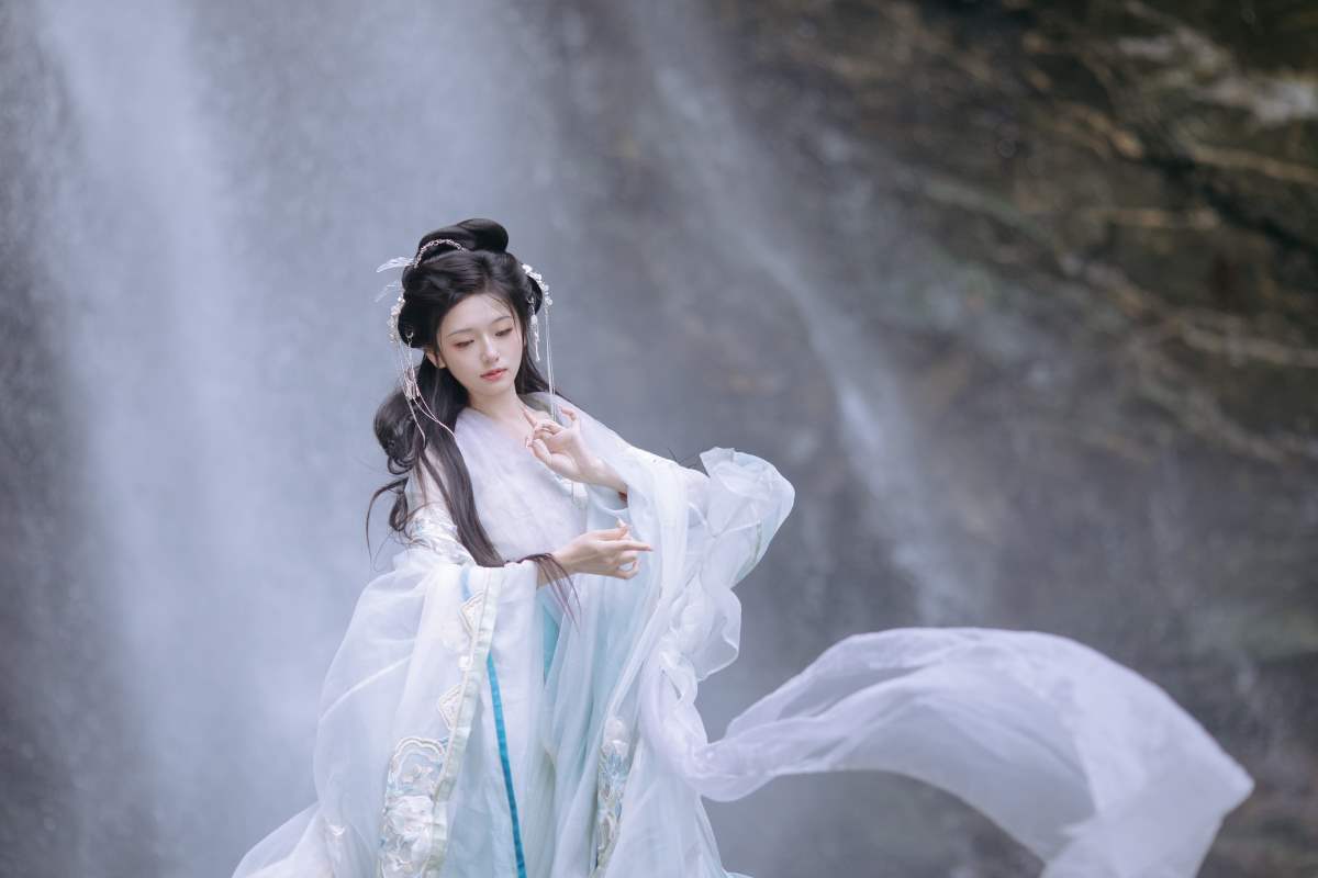 [YITUYU艺图语]2025.04.03 法修大师姐 赤嫣在这里 YITUYU艺图语-第2张