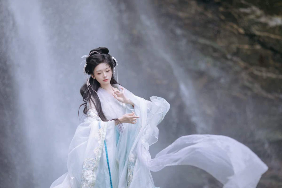[YITUYU艺图语]2025.04.03 法修大师姐 赤嫣在这里 YITUYU艺图语-第2张