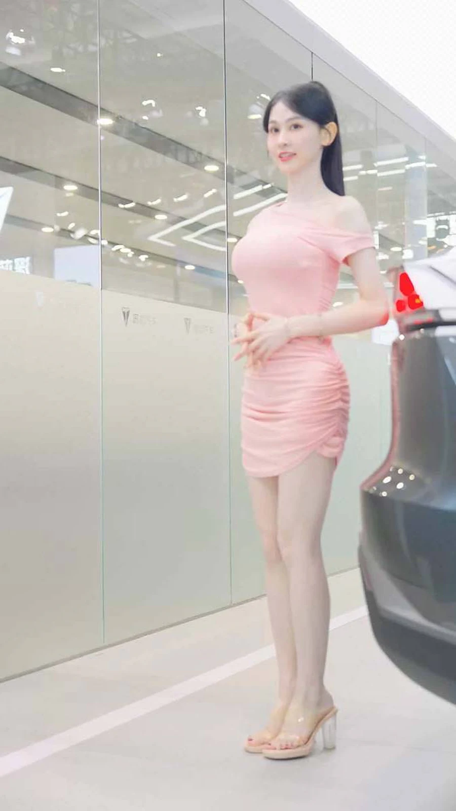 2024 深圳粤港澳大湾区车展 Model 车模随拍 62 街拍-第1张