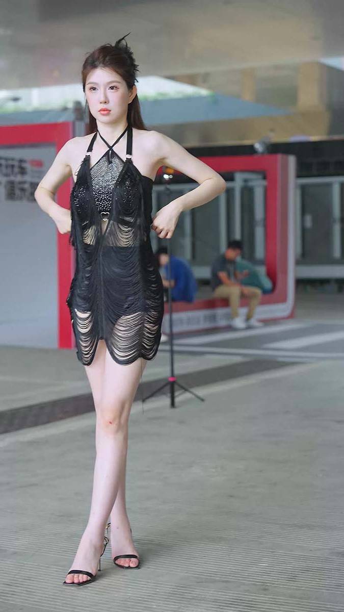 2024 深圳粤港澳大湾区车展 Model 车模随拍 61 街拍-第1张