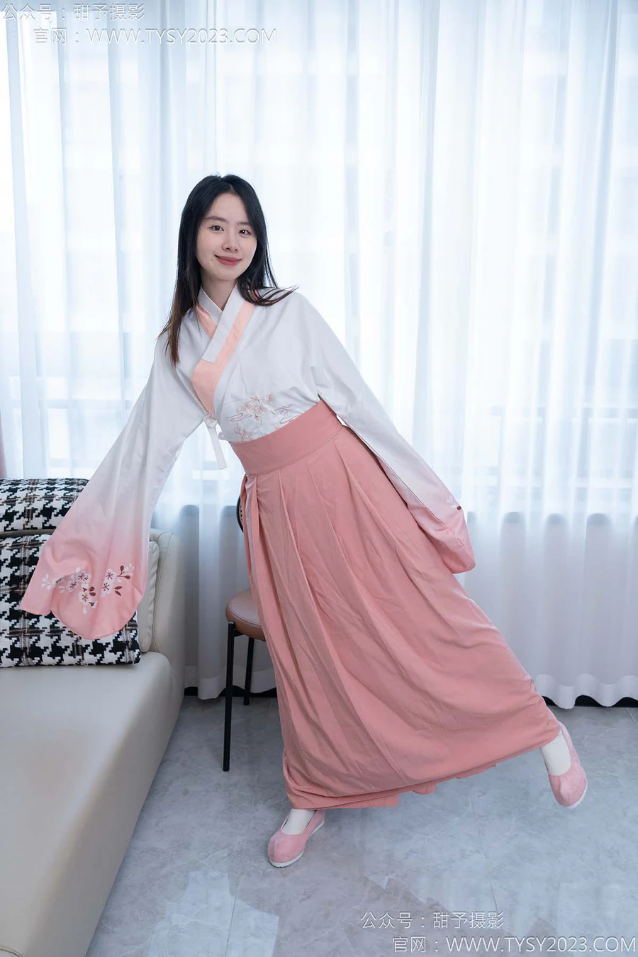 甜予摄影 NO.183 知知-布鞋、白棉袜、裸足 TYSY甜予摄影-第1张