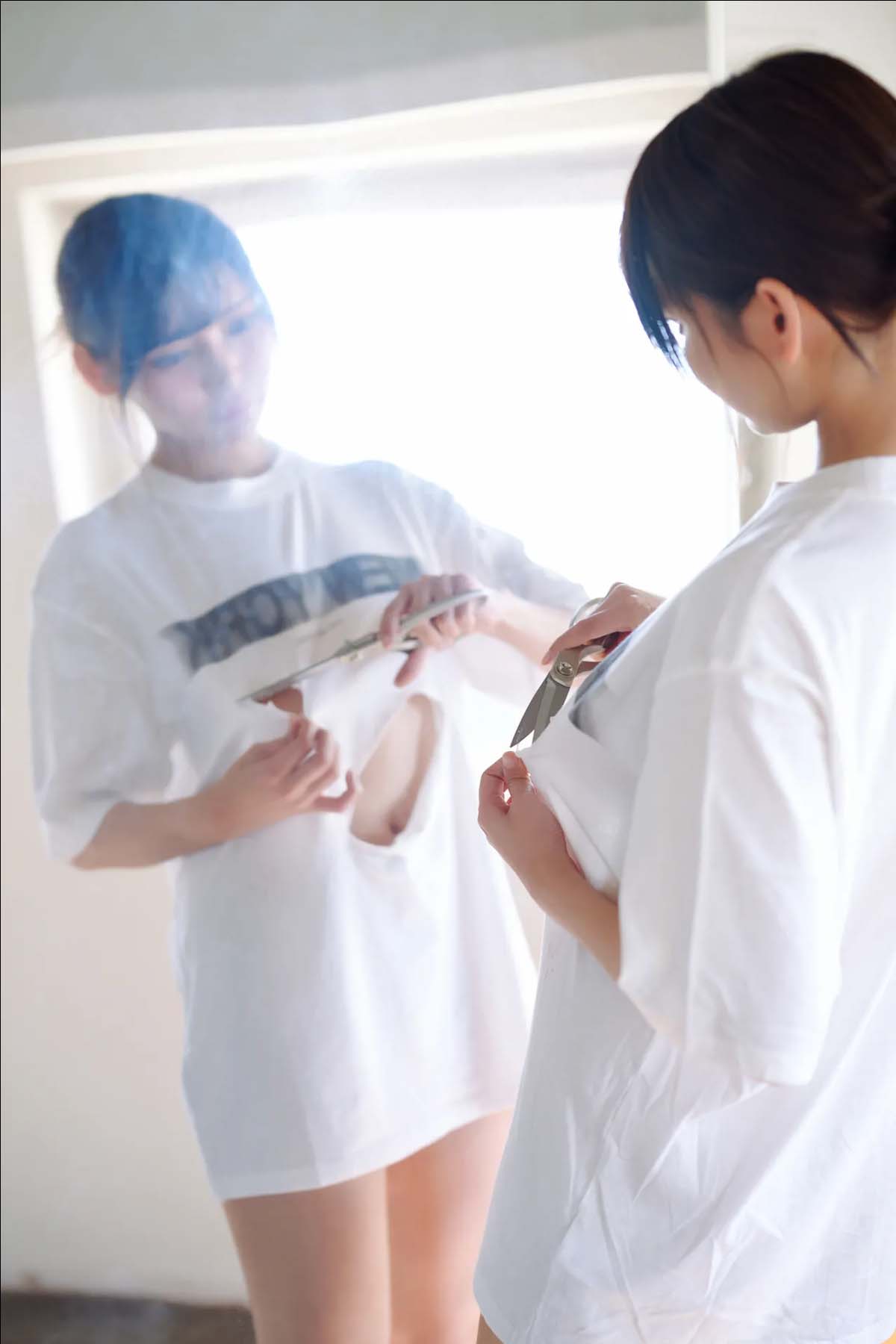 FRIDAY GOLD 似鳥沙也加 A to Z vol.4 Photobook-第1张