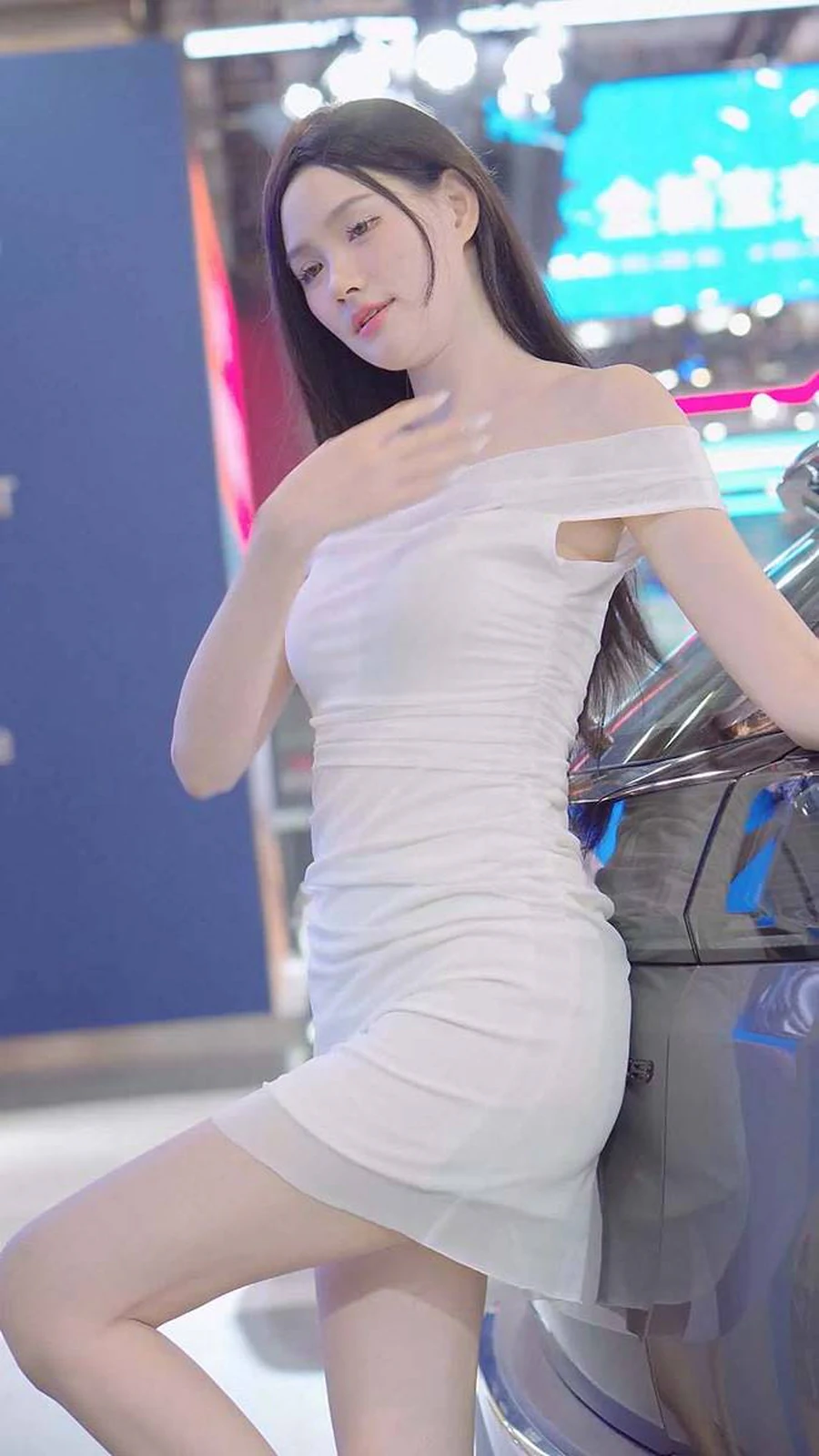 2023 东莞秋季车展 Racing Model 车模抖音网红随拍车模09 街拍-第1张