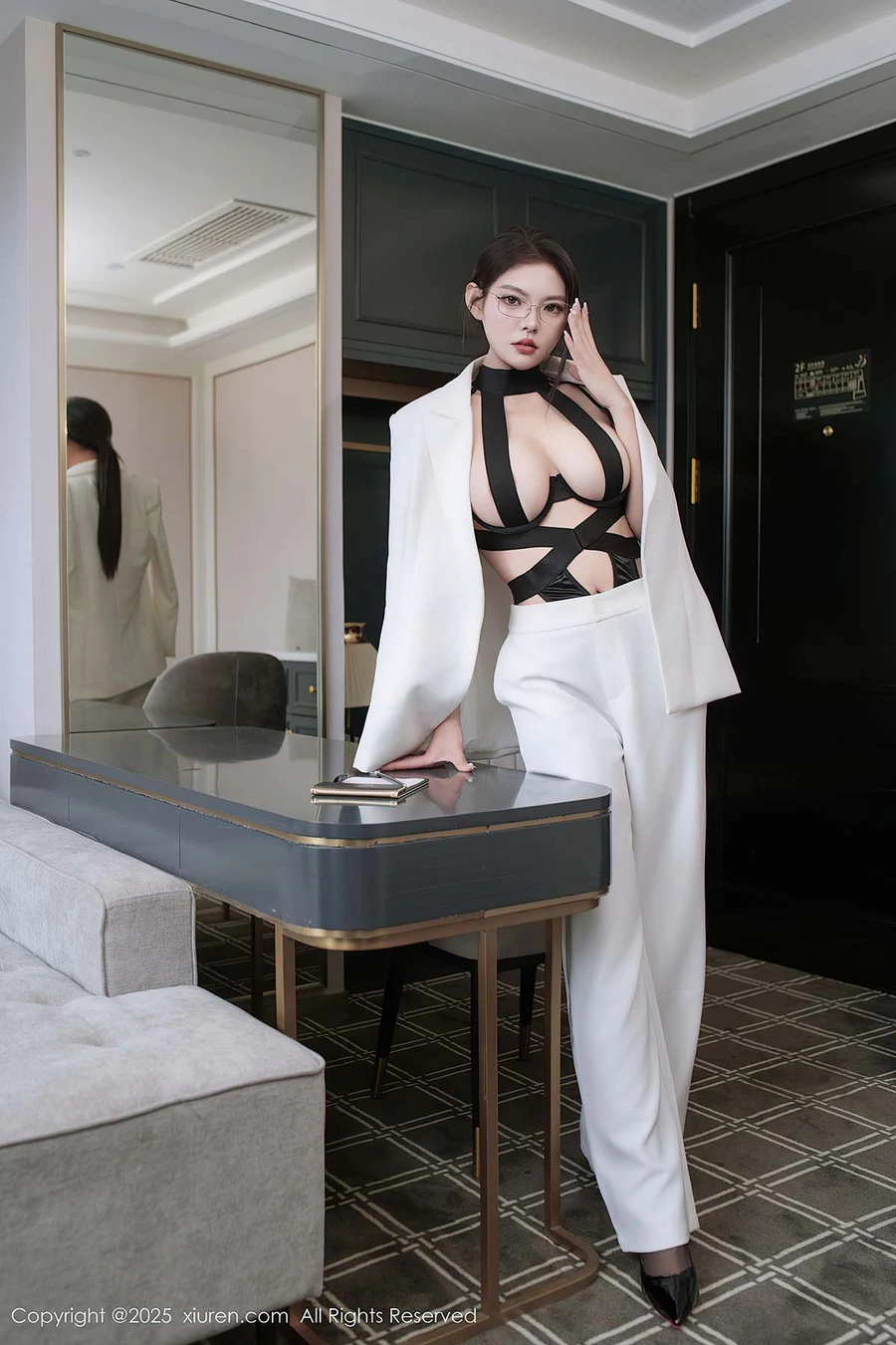 [Xiuren秀人网]2025.06.26 NO.10464 冬安 Xiuren秀人网-第1张