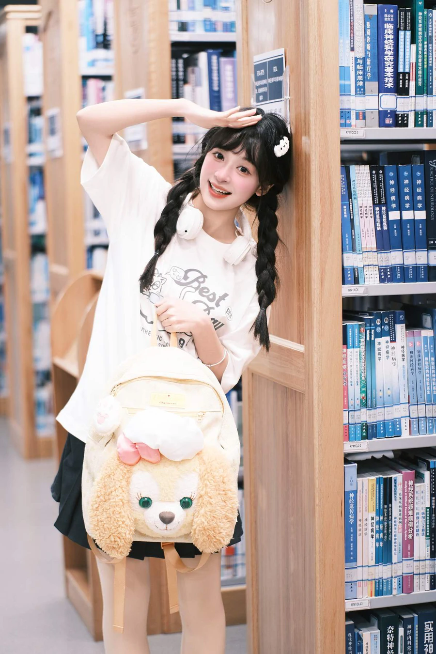 [YITUYU艺图语]2025.04.20 图书馆女孩 夏芋小年 YITUYU艺图语-第1张