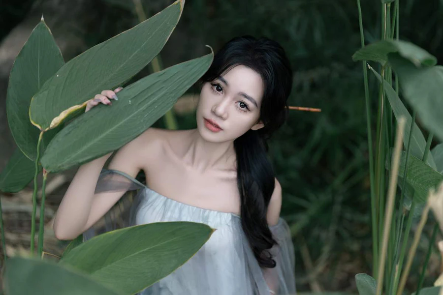 [YITUYU艺图语]2025.04.20 扇舞幽林间 达希Dacy YITUYU艺图语-第1张