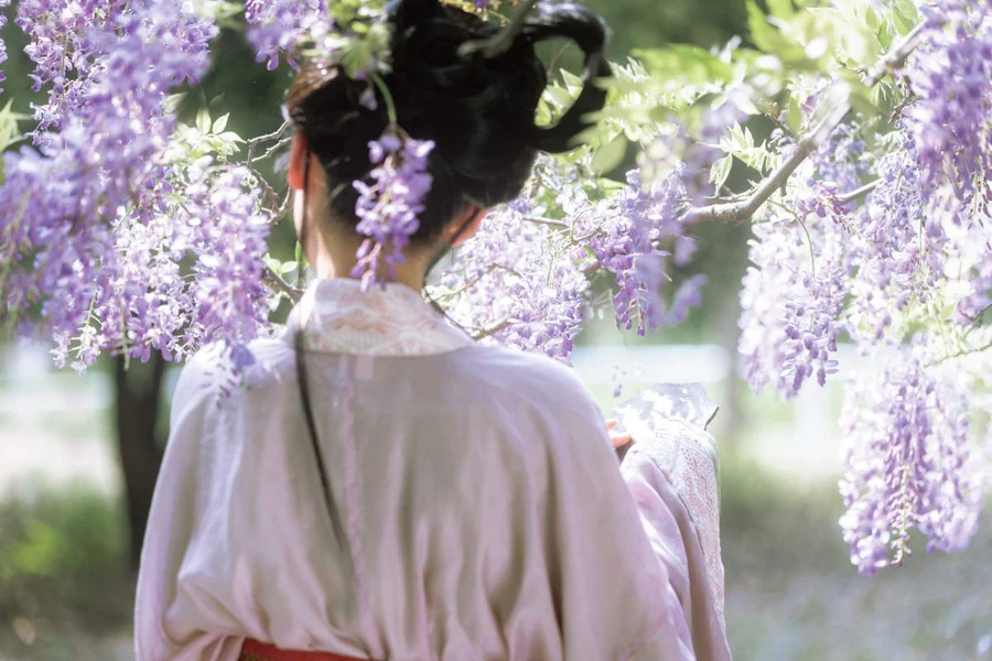 [YITUYU艺图语]2025.04.21 藤下小记 小y今天也很开心 YITUYU艺图语-第2张