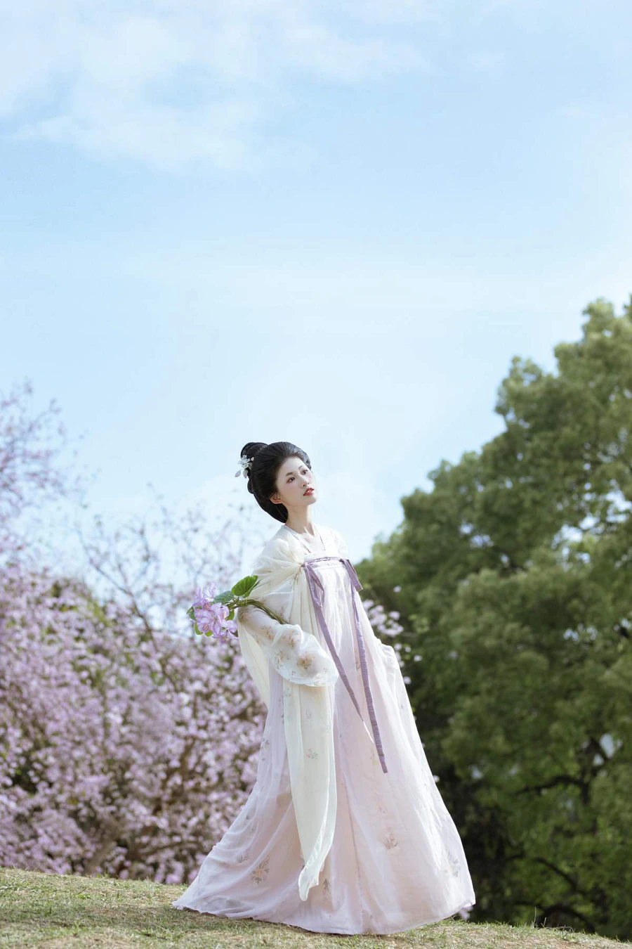 [YITUYU艺图语]2025.04.28 咏紫荆 小y今天也很开心 YITUYU艺图语-第1张