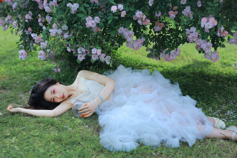 [YITUYU艺图语]2025.04.28 少女花事 化妆师-甜 YITUYU艺图语-第2张