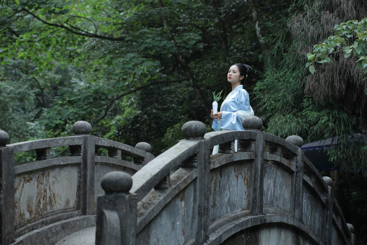 [YITUYU艺图语]2025.04.29 浣溪沙 是雨诗呀 YITUYU艺图语-第1张