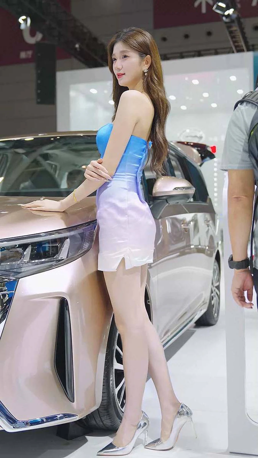 2024 深圳粤港澳大湾区车展 Model 车模随拍 98 街拍-第1张