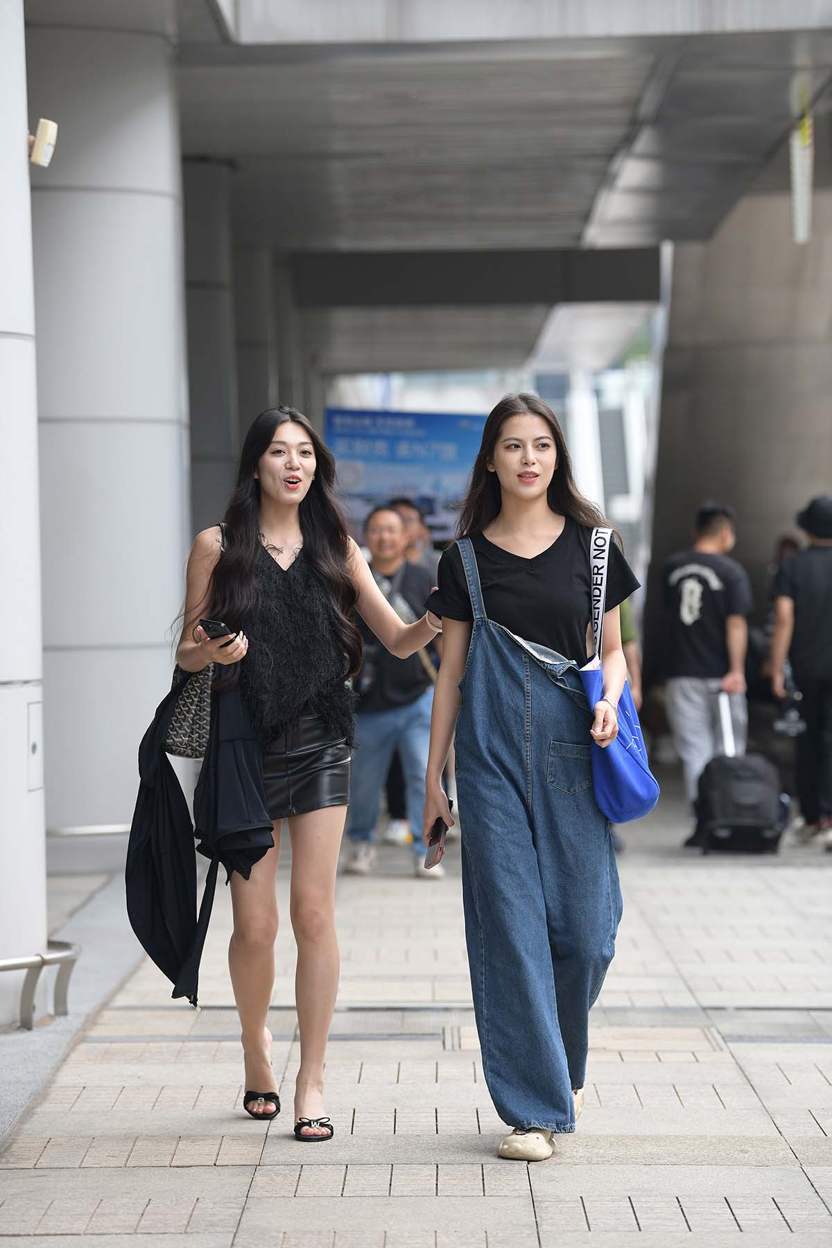 精选街拍作品 NO.4384 温婉高挑靓女 街拍-第1张