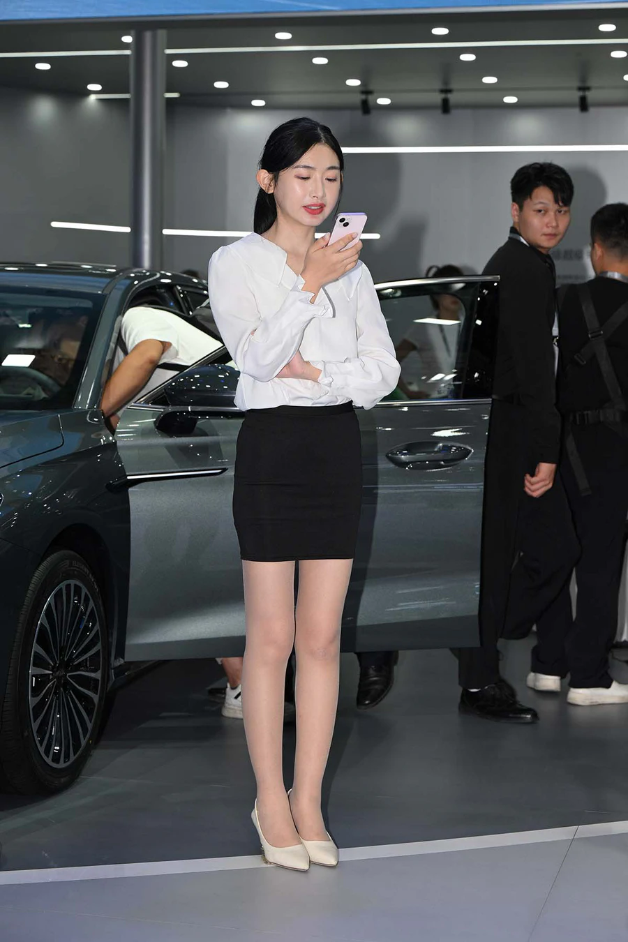 精选街拍作品 NO.4386 黑白搭配肉丝 街拍-第1张