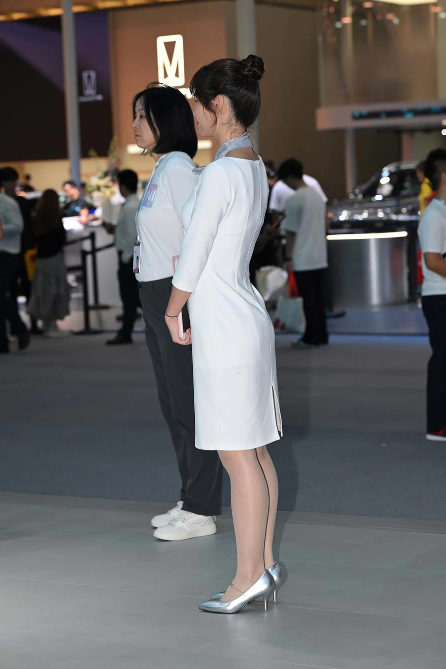 精选街拍作品 NO.4398 气质白色制服 街拍-第1张