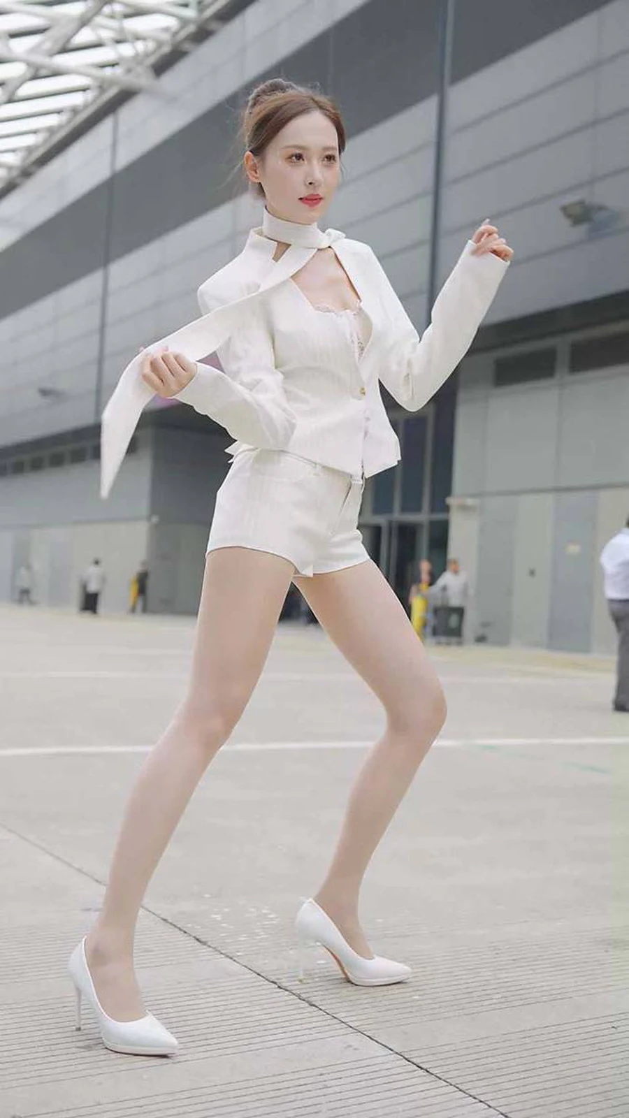 2024 深圳粤港澳大湾区车展 Model 车模随拍 111 街拍-第1张