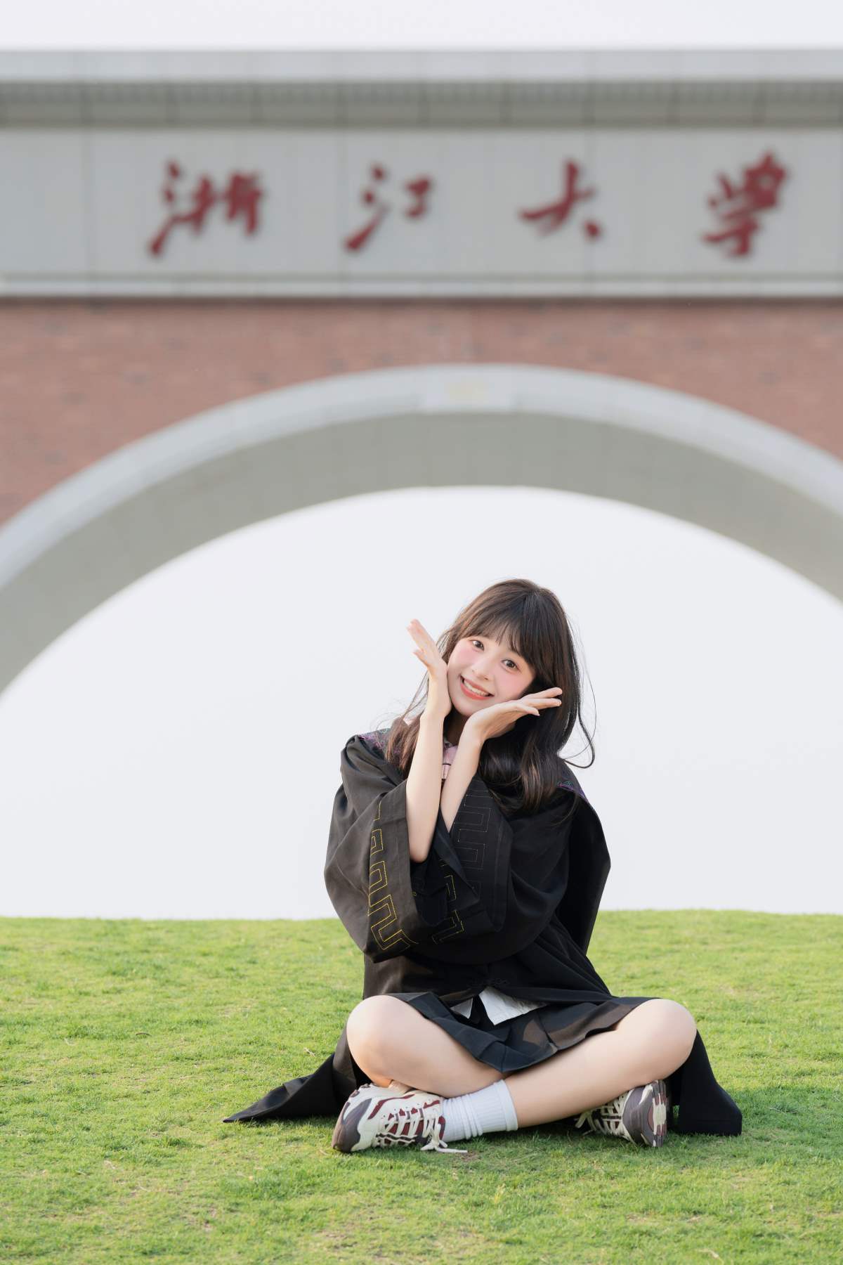 [YITUYU艺图语]2025.05.14 学士服 夏芋小年 YITUYU艺图语-第1张