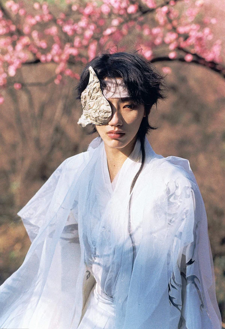 [YITUYU艺图语]2025.05.14 狐狸君 河里漂过的瓢儿白 YITUYU艺图语-第1张