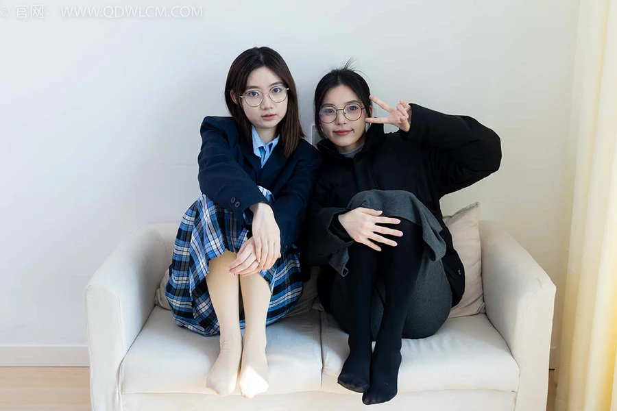 物恋传媒 NO.2391 茯苓欢欢-短靴、皮鞋、厚黑丝、厚肉丝 WLCM物恋传媒-第2张