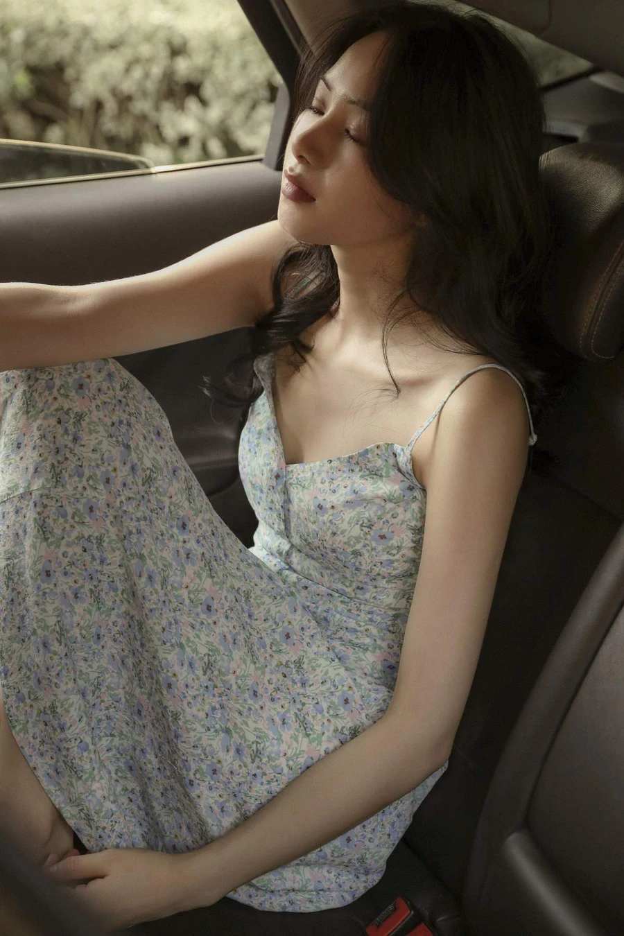 [YITUYU艺图语]2025.05.15 碎花裙的夏天 月月 YITUYU艺图语-第1张