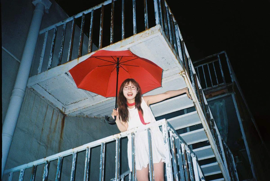 [YITUYU艺图语]2025.05.16 我的胶片机在晚上也不会撒谎！ 吴椿椿 YITUYU艺图语-第1张