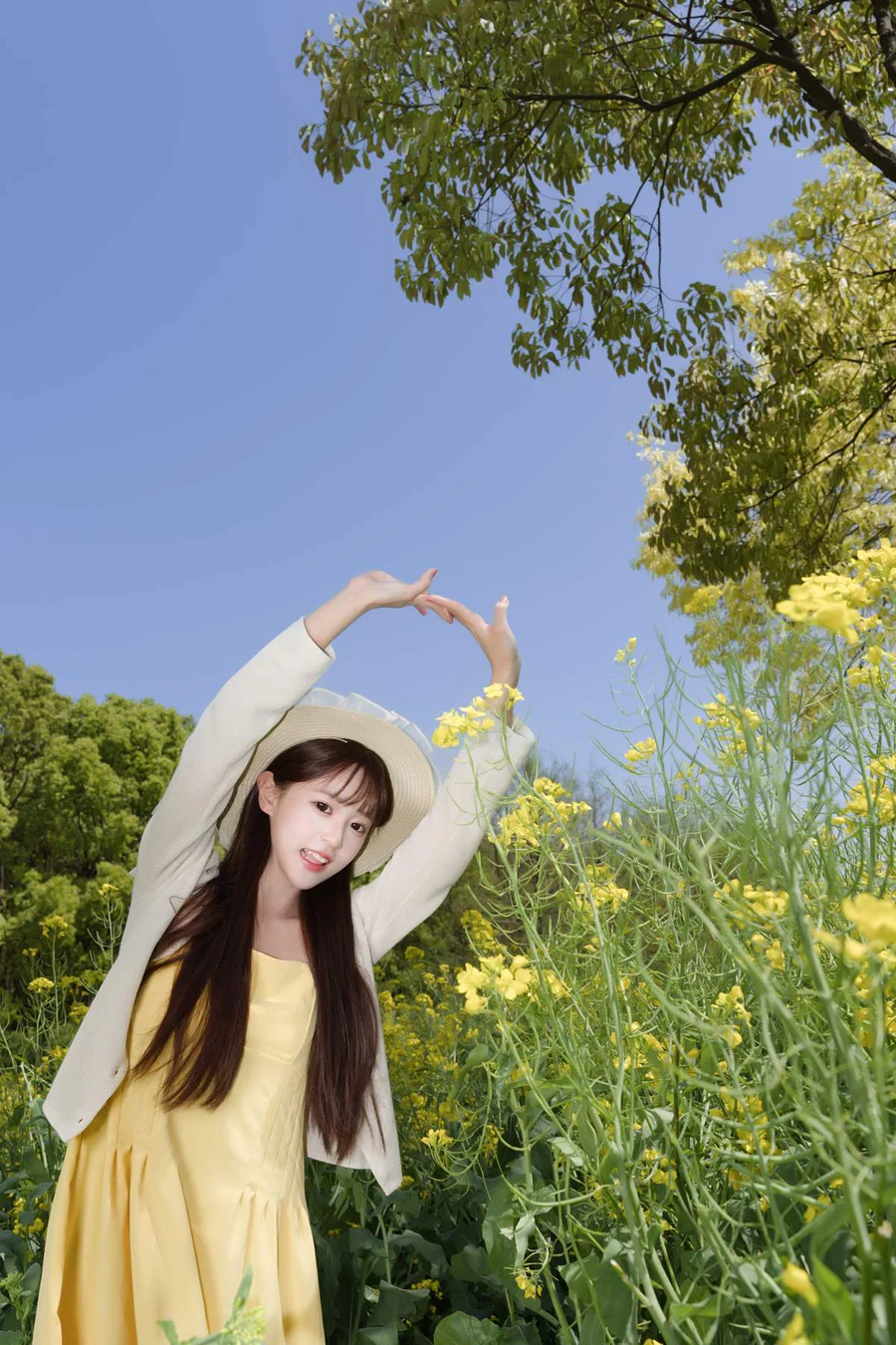 [YITUYU艺图语]2025.05.18 金色梦境 小亿 YITUYU艺图语-第1张