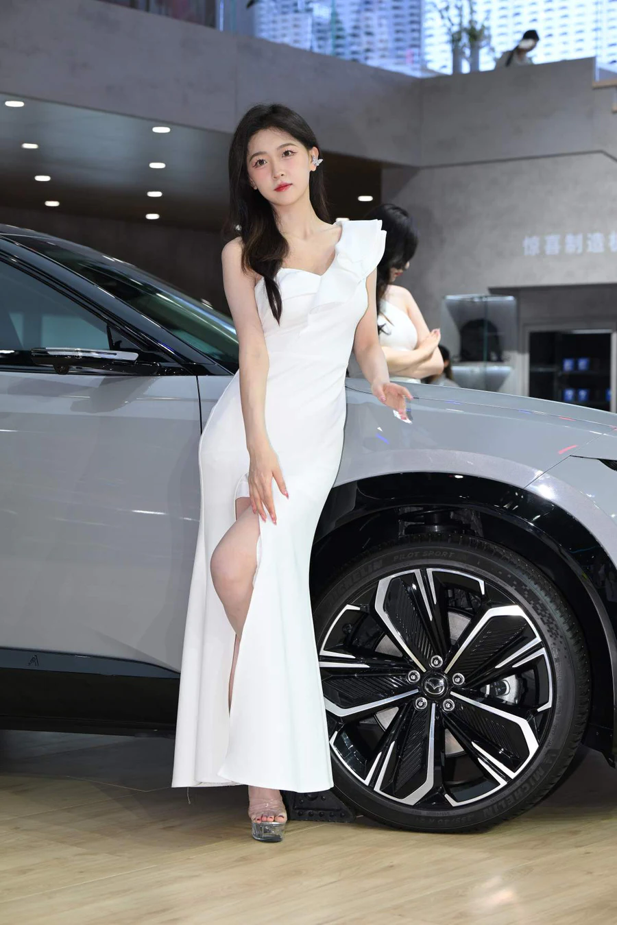 精选街拍作品 NO.4470 甜美白色长裙 街拍-第1张