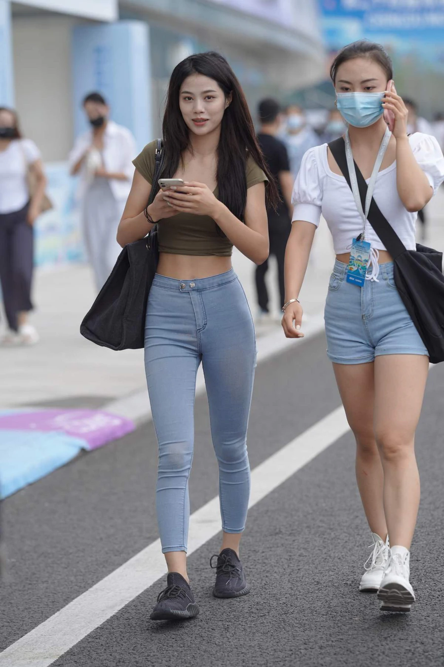 精选街拍作品 NO.4481 青春牛仔裤 街拍-第1张