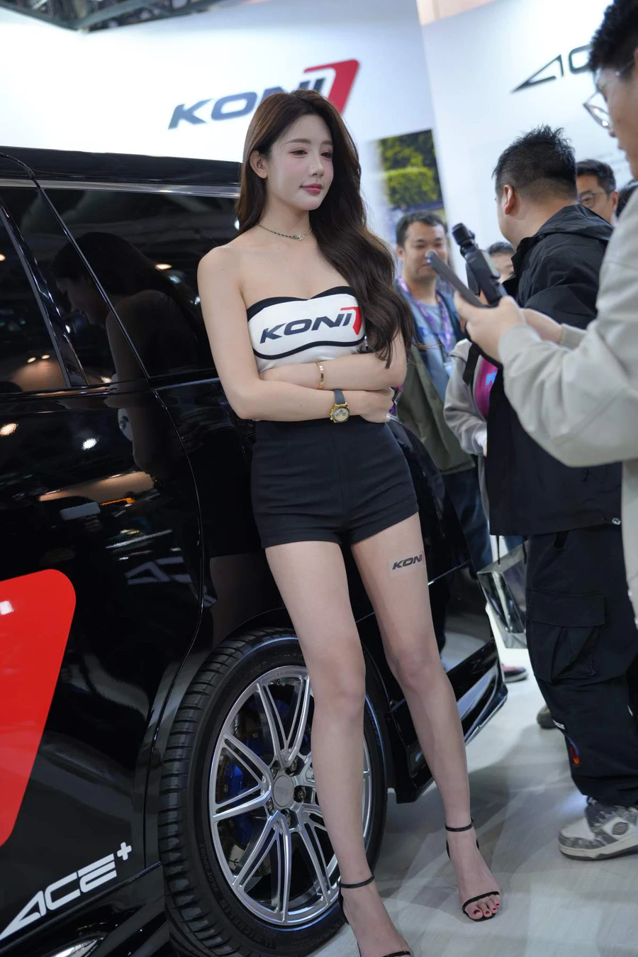 精选街拍作品 NO.4516 性感小蜜桃 街拍-第1张