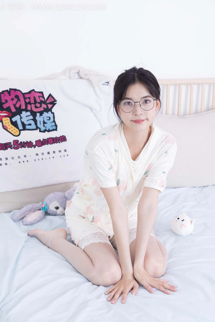 物恋传媒 NO.2408 茯苓-高跟凉鞋、薄白丝 WLCM物恋传媒-第2张