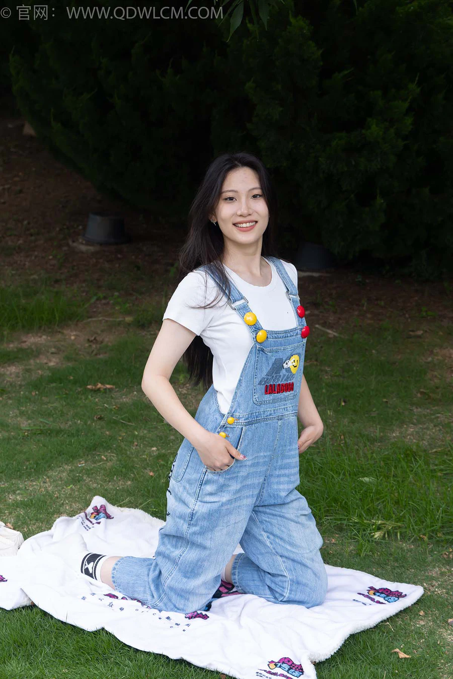 物恋传媒 NO.2407 奶糖-帆布鞋、自然穿脏白棉袜、裸足 WLCM物恋传媒-第1张