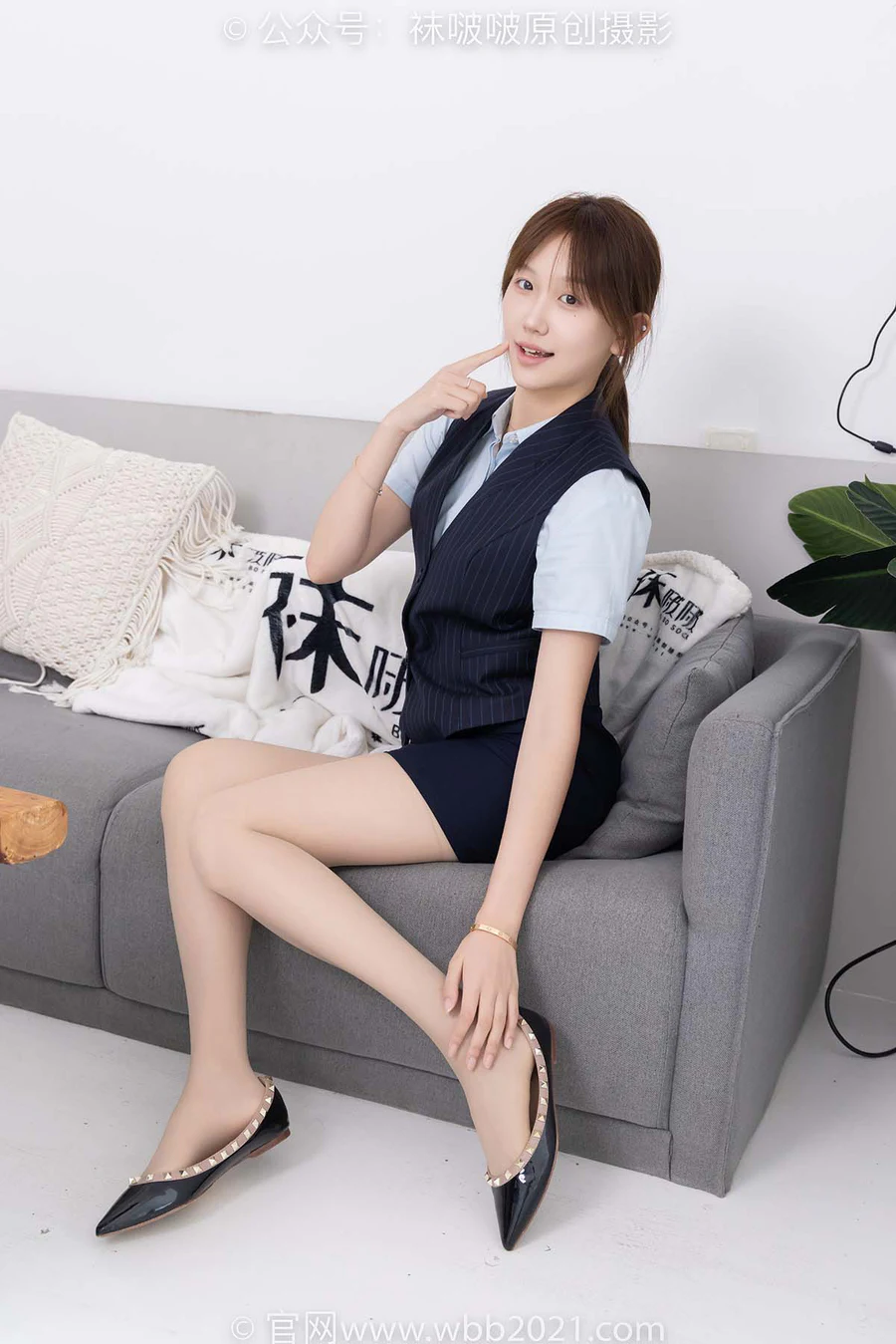 [BoBoSocks袜啵啵]NO.575 香菜-平底鞋、薄灰丝、银行制服 BoBoSocks袜啵啵-第1张