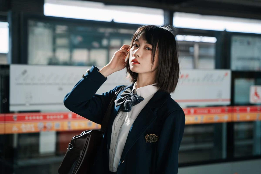 [YITUYU艺图语]2025.05.20 电影感日系地铁人像 七七 YITUYU艺图语-第1张