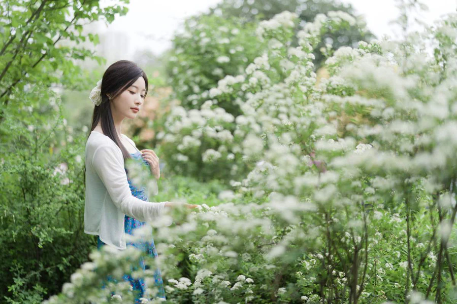 [YITUYU艺图语]2025.05.23 蔷薇春色 栀栀雯 YITUYU艺图语-第1张