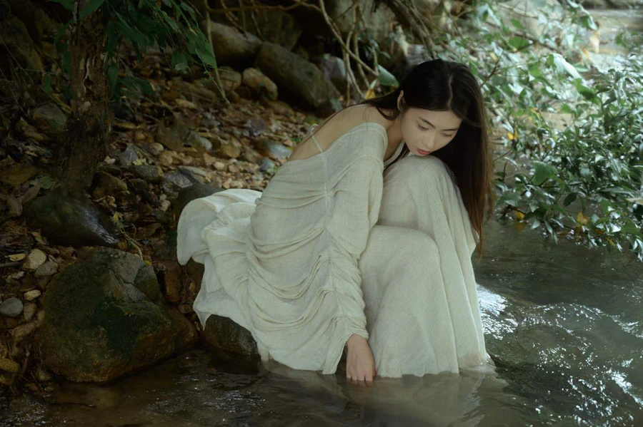 [YITUYU艺图语]2025.05.22 在林中 半个月亮 YITUYU艺图语-第1张