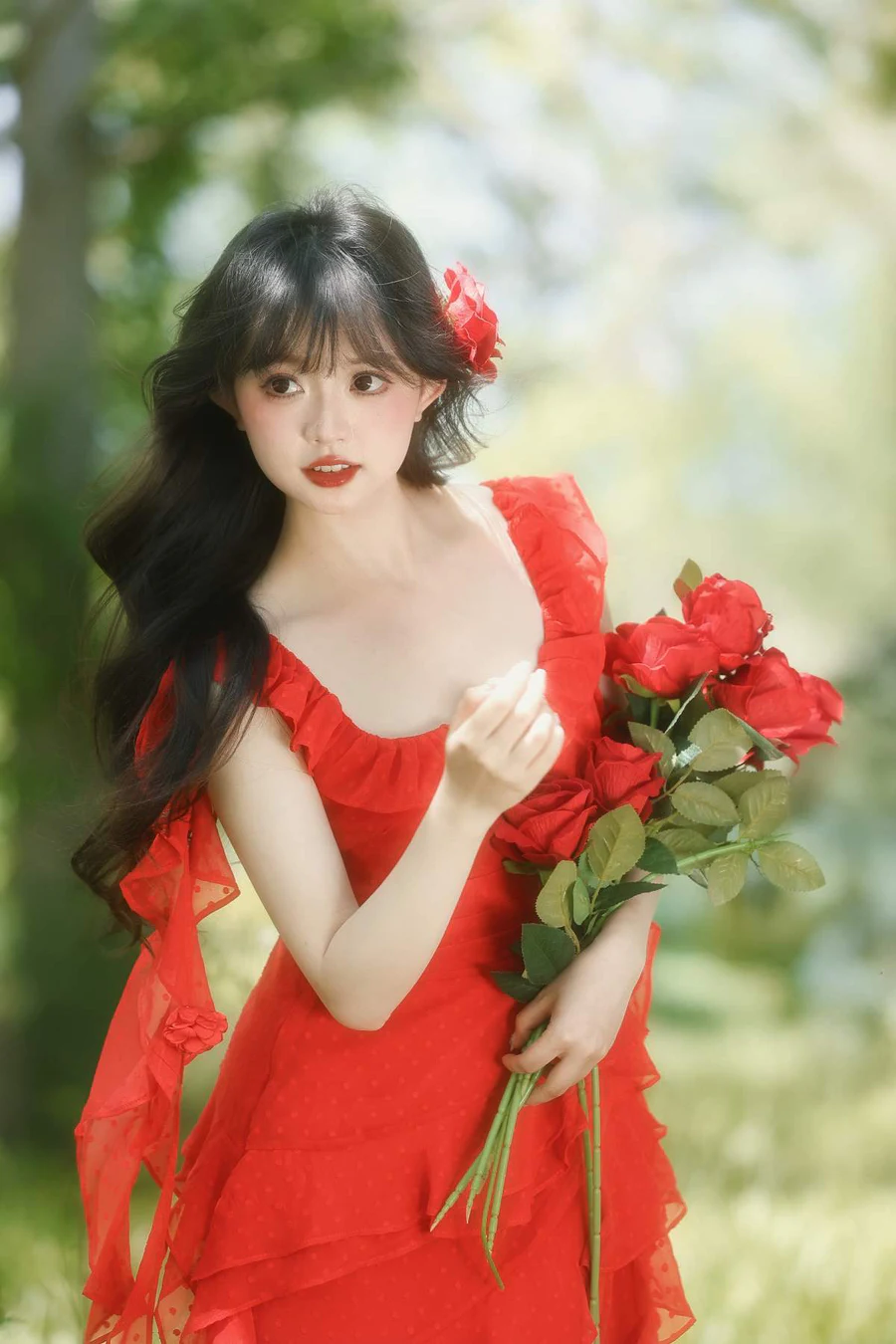 [YITUYU艺图语]2025.05.27 满屏生命力，像极了夏日肆意绽放的红玫瑰 狮子 YITUYU艺图语-第2张