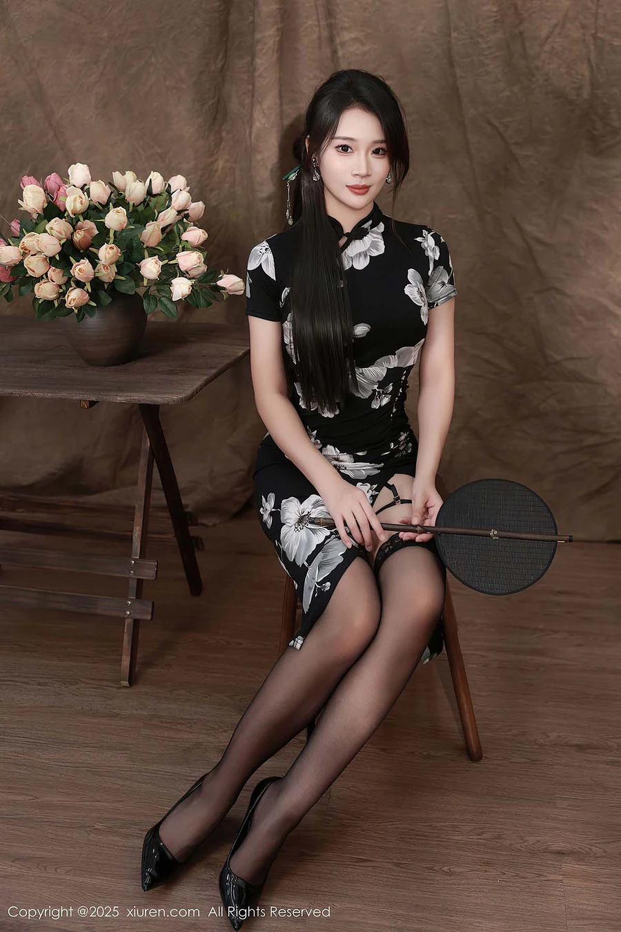 [Xiuren秀人网]2025.08.15 NO.10655 南乔 Xiuren秀人网-第1张